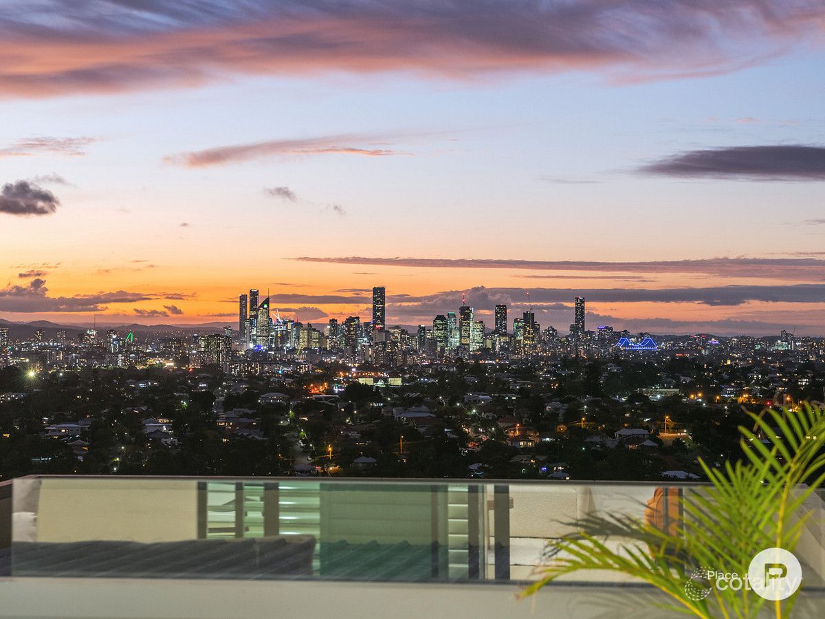 67 Kneale St, Holland Park West, QLD 4121