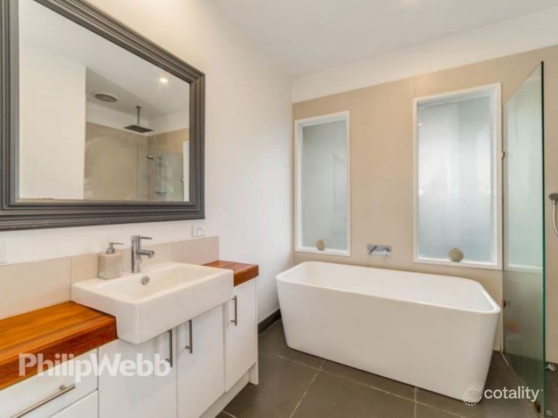 8 Panorama Ave, Ringwood North, VIC 3134