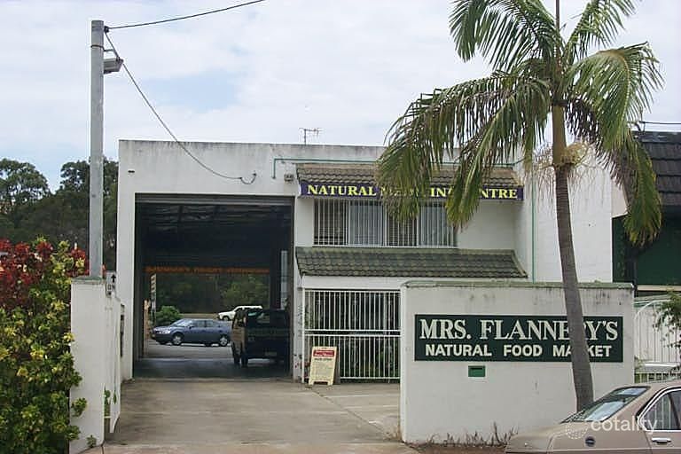 6 Hillcrest Pde, Miami, QLD 4220