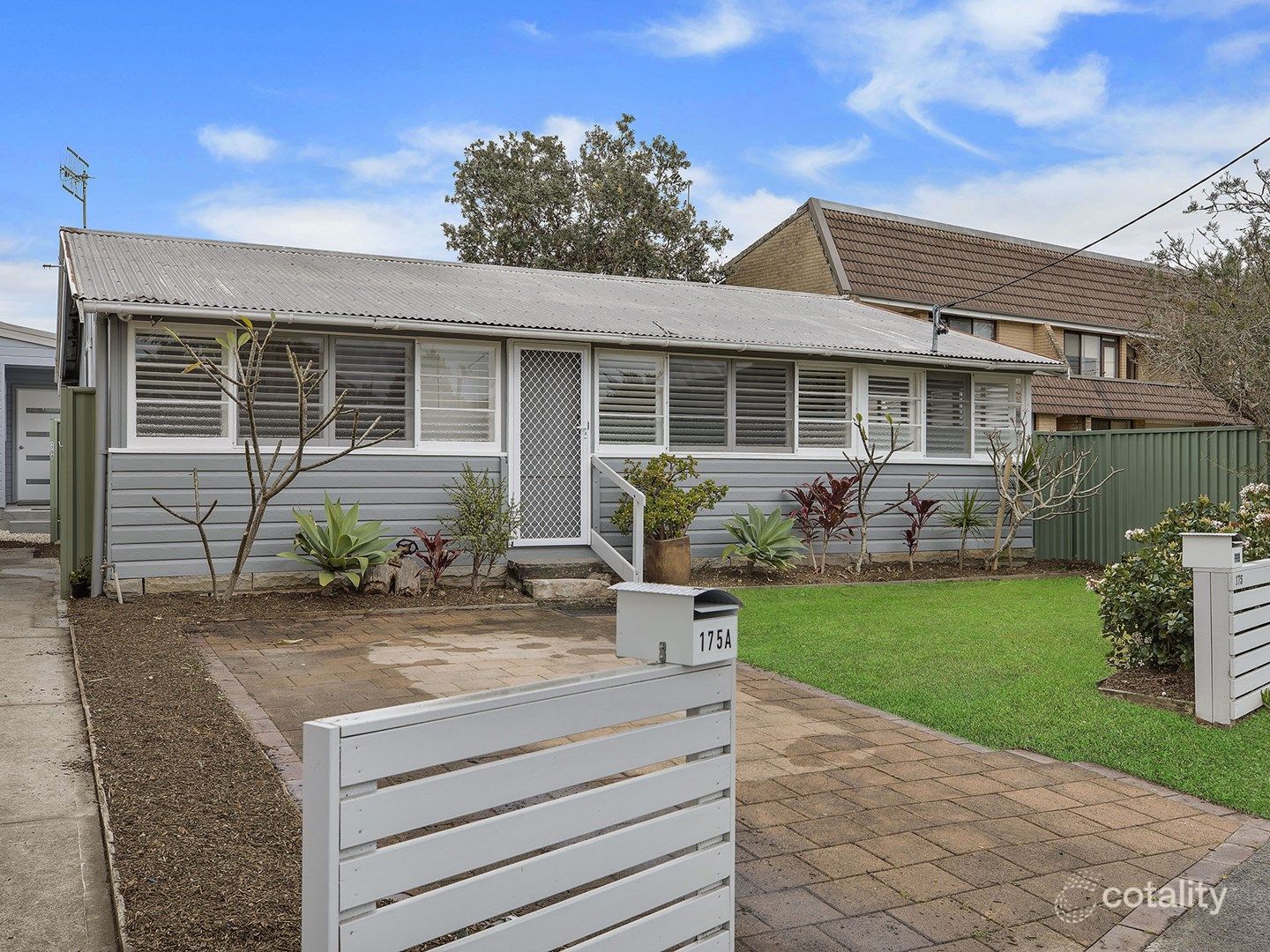 175 Bay Rd, Toowoon Bay, NSW 2261