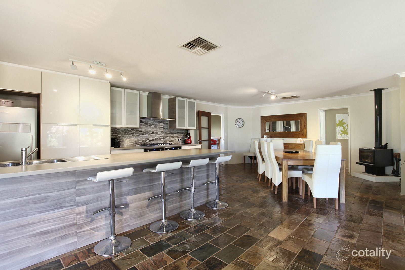 17 Lena Cres, Beechboro, WA 6063