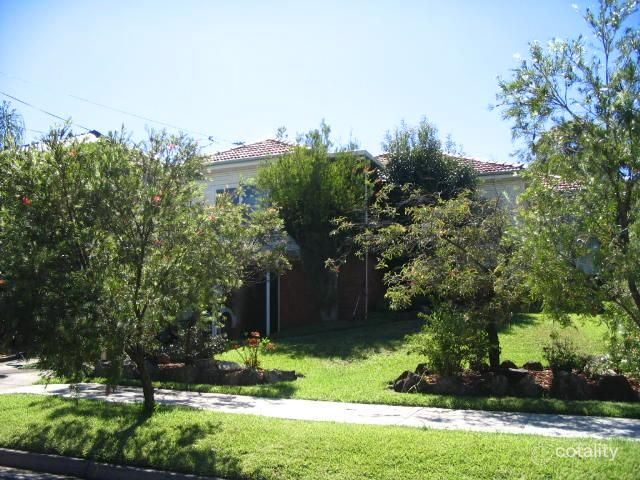 16 Raymond Ave, Roselands, NSW 2196