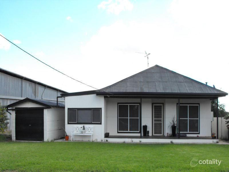 24 Ford St, Ganmain, NSW 2702