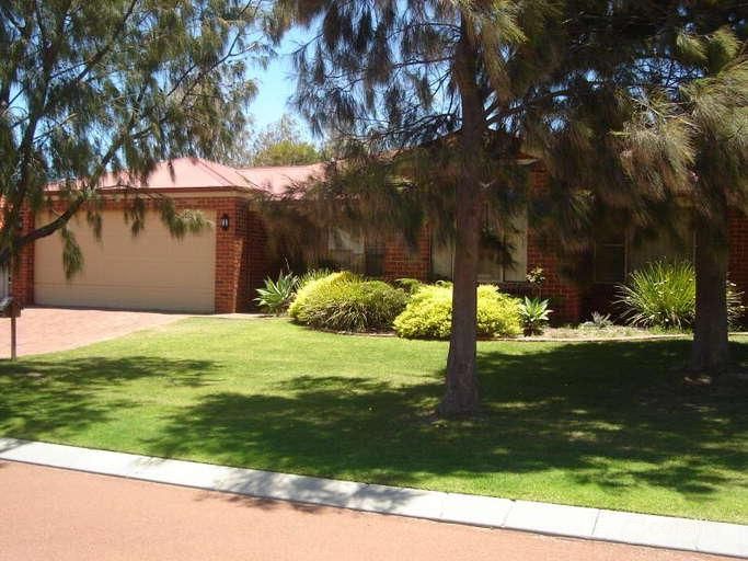 11 Quincy Loop, Iluka, WA 6028