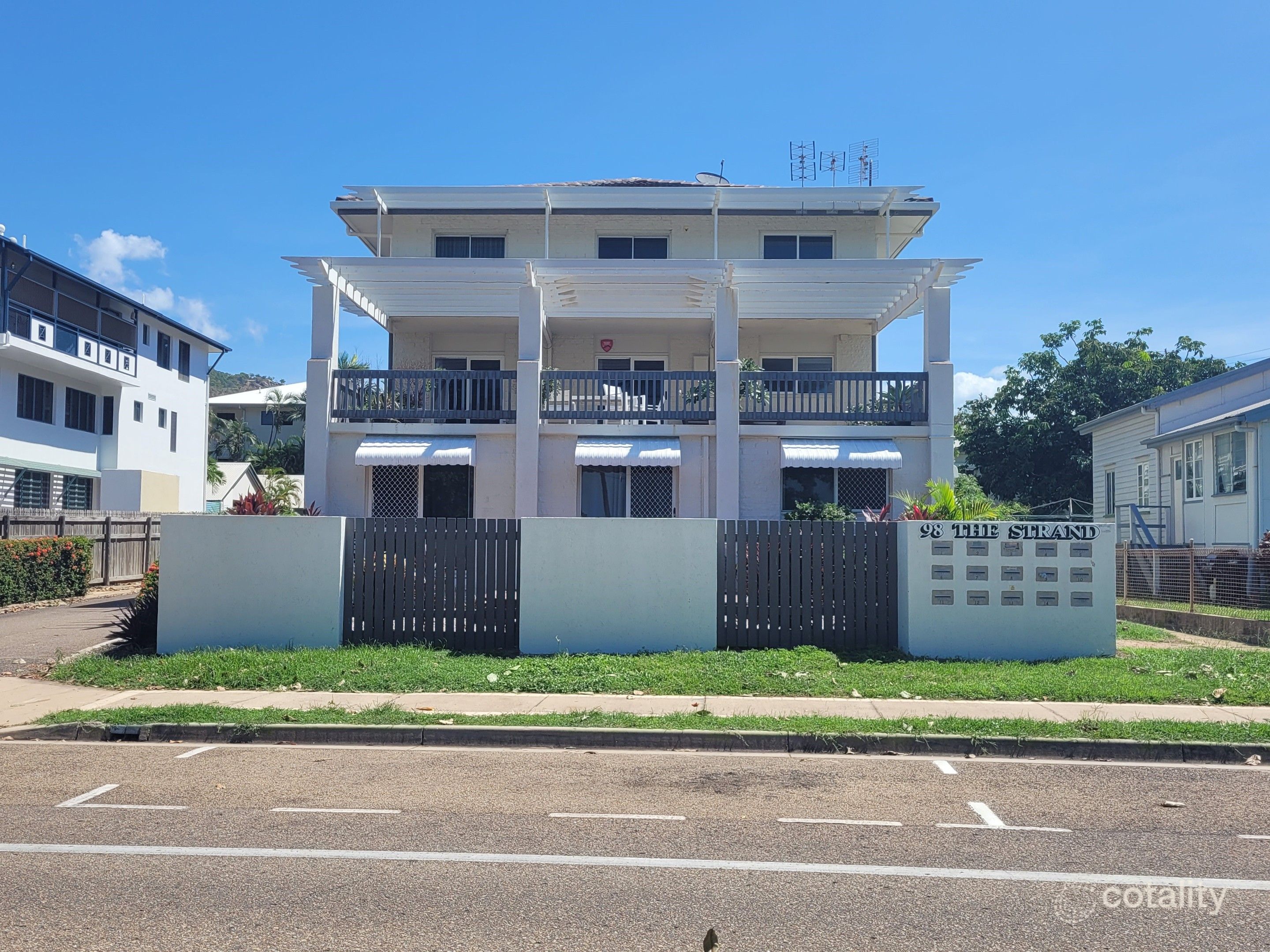 1/98 The Strand, North Ward, QLD 4810