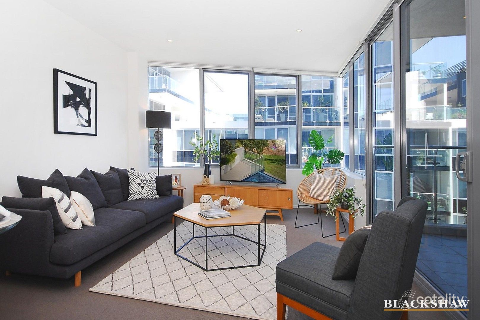 98/11 Trevillian Qy, Kingston, ACT 2604