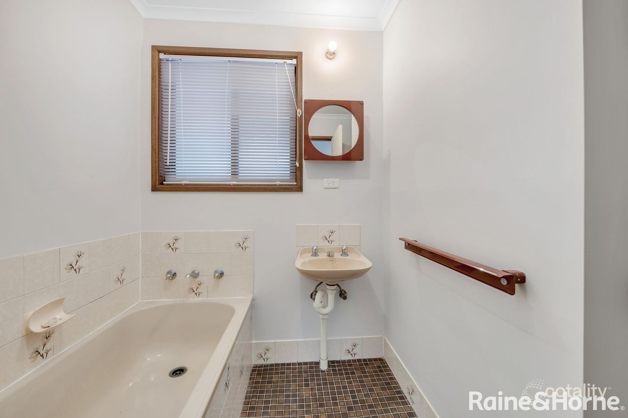 62 Damian Dr, Salisbury Heights, SA 5109