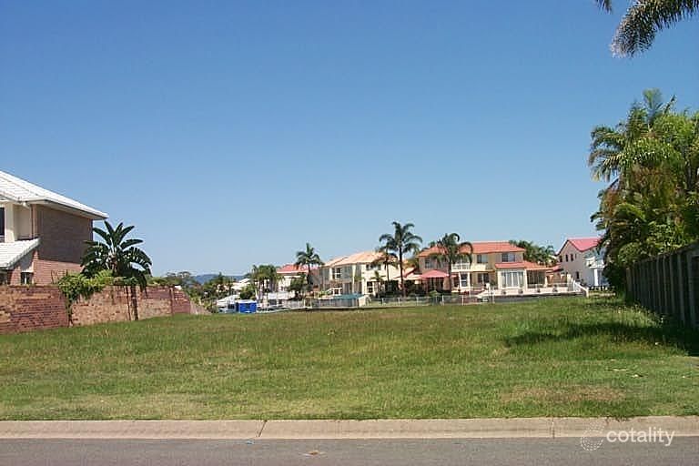 30 Midnight Ct, Runaway Bay, QLD 4216