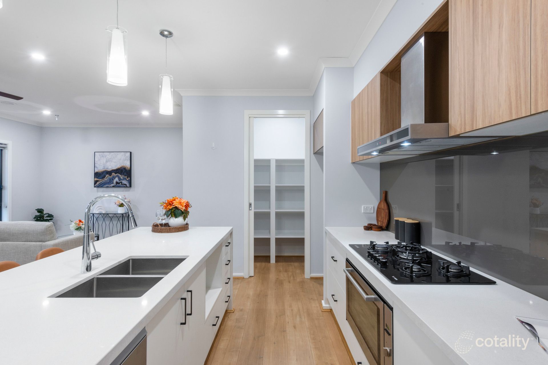 25 Azadi Cres, Strathtulloh, VIC 3338