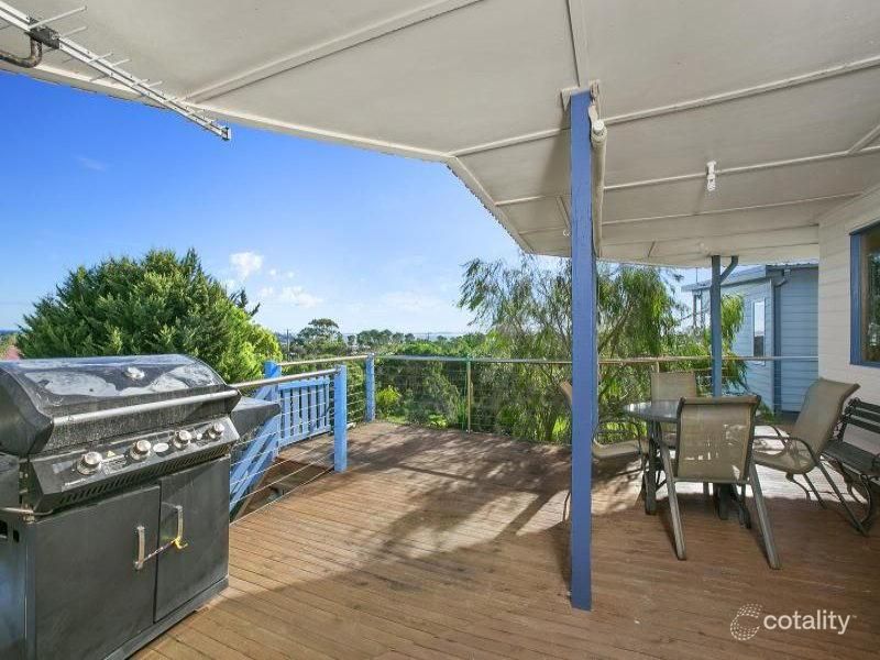 17 Wonthaggi Cres, San Remo, VIC 3925