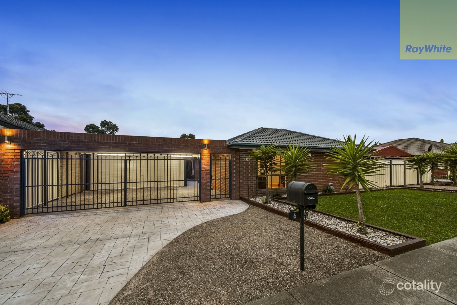 6 Meade Way, Sydenham, VIC 3037