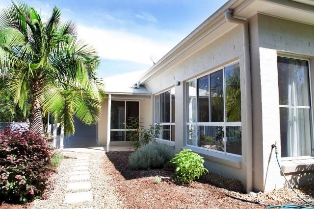 15 Brushbox Ct, Chapel Hill, QLD 4069