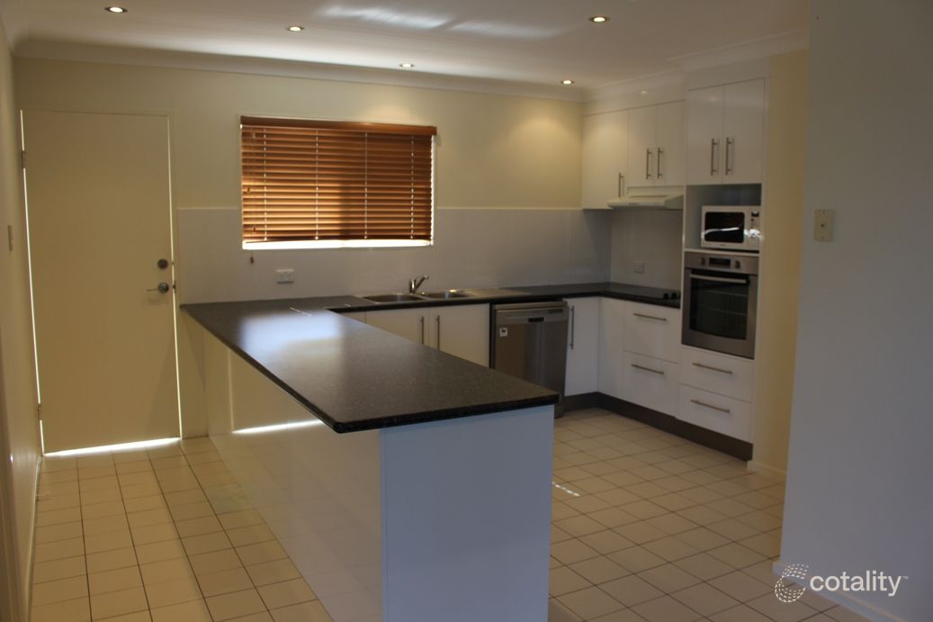 3/4 Pittsbay Cres, Boyne Island, QLD 4680