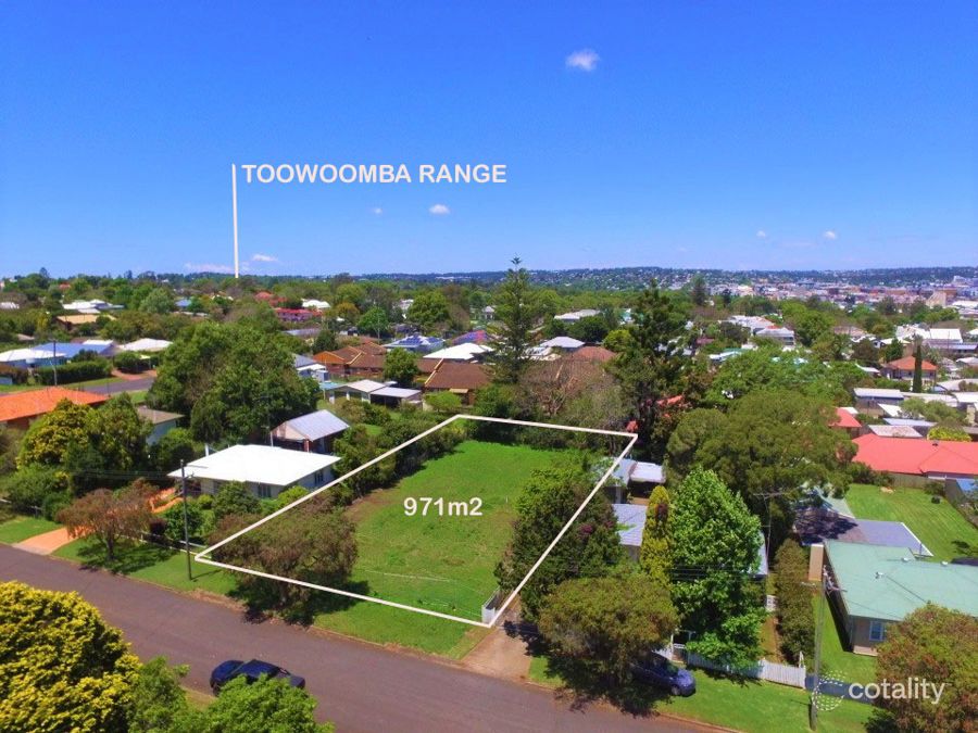 8 Murray St, North Toowoomba, QLD 4350