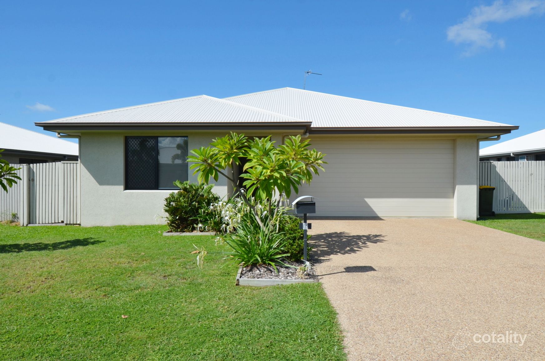 6 Glendower St, Bushland Beach, QLD 4818