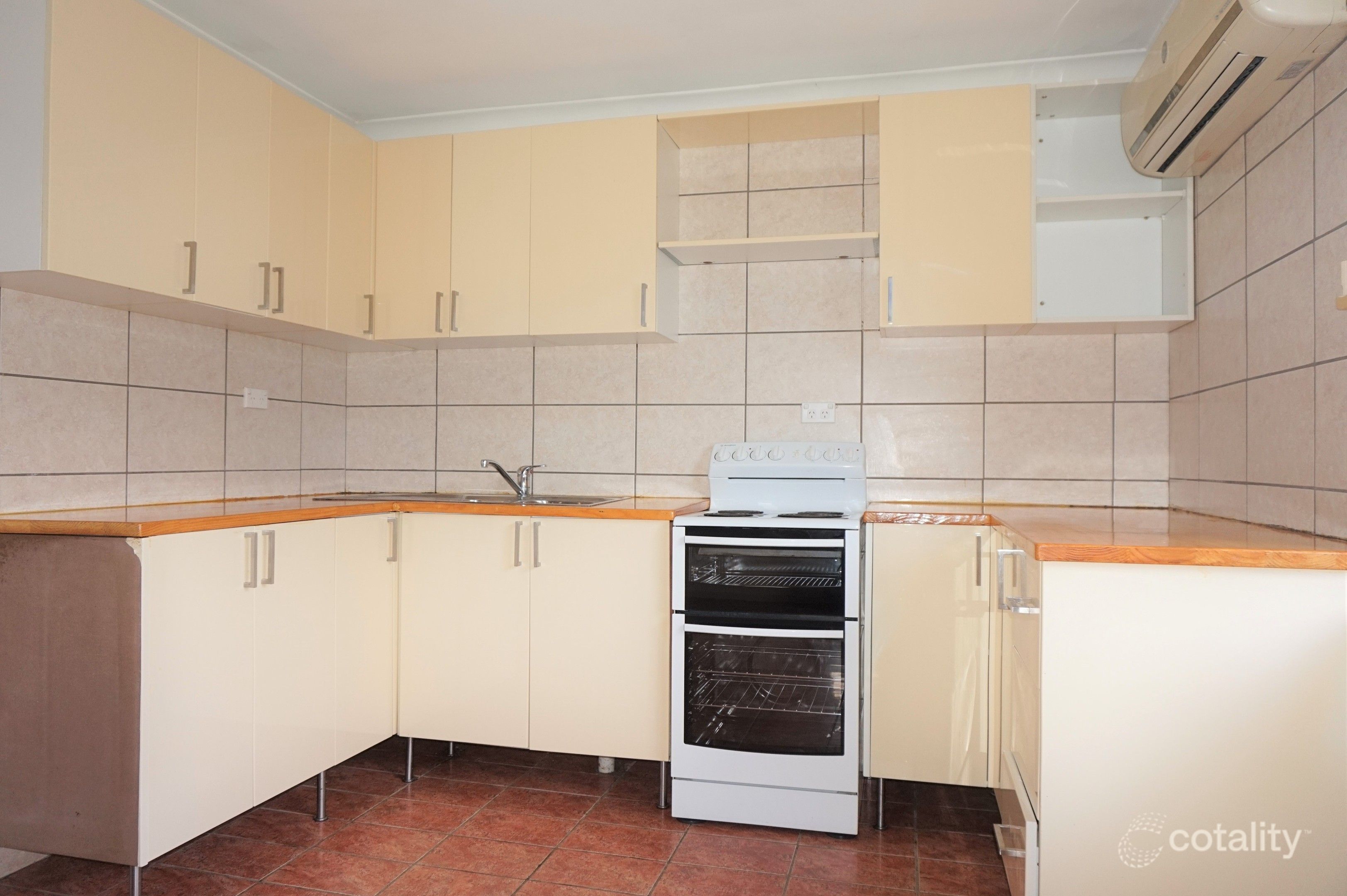 18 Ewing Rd, Logan Central, QLD 4114