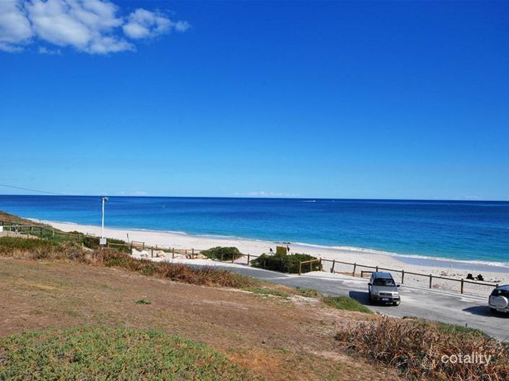 82 Ocean Dr, Quinns Rocks, WA 6030