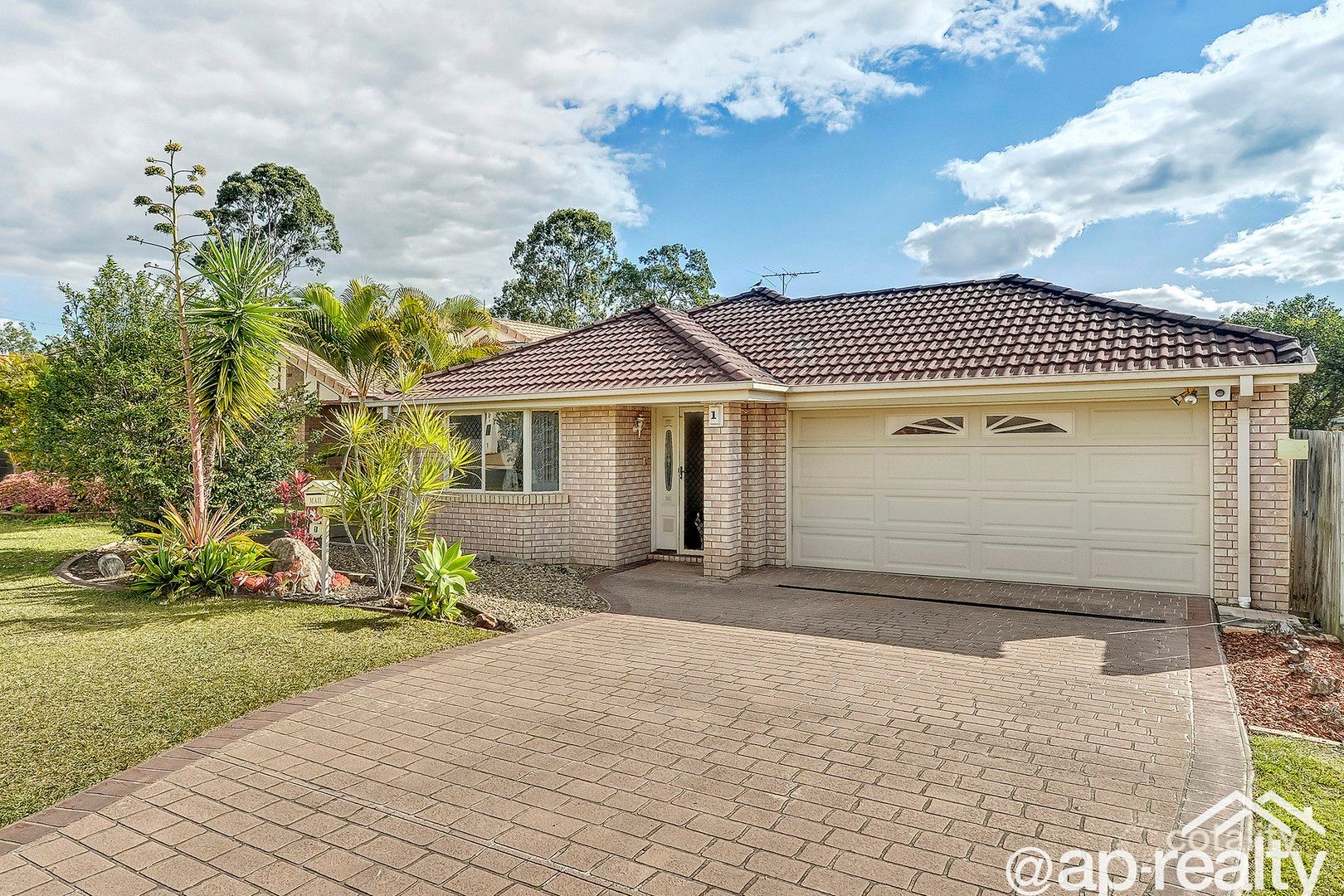 1 Blenheim Cl, Forest Lake, QLD 4078