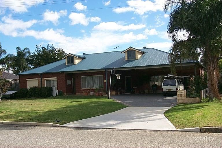31 Langham Gdns, Wilson, WA 6107