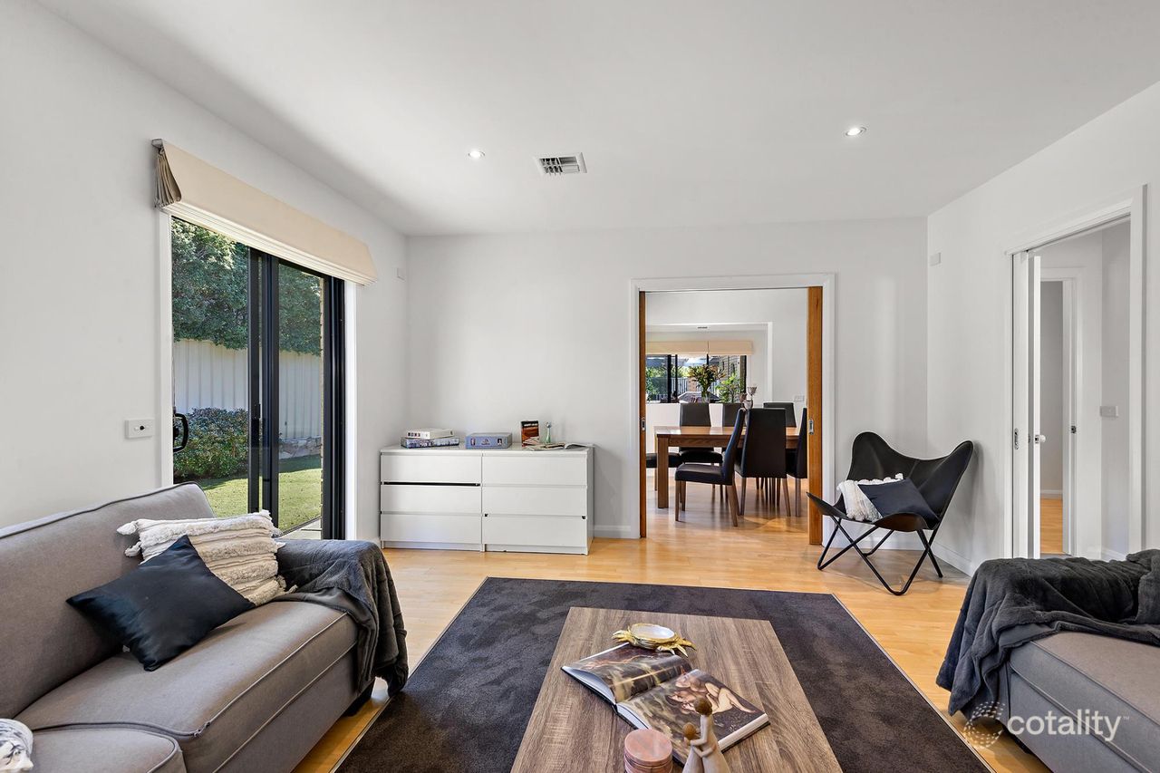 16 Jeanne Young Cct, Mckellar, ACT 2617