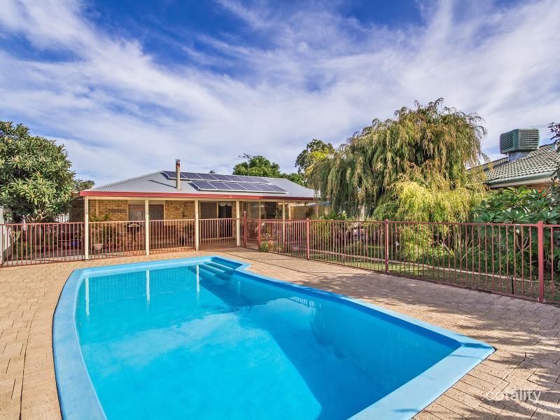 12 Baker Ct, Waikiki, WA 6169