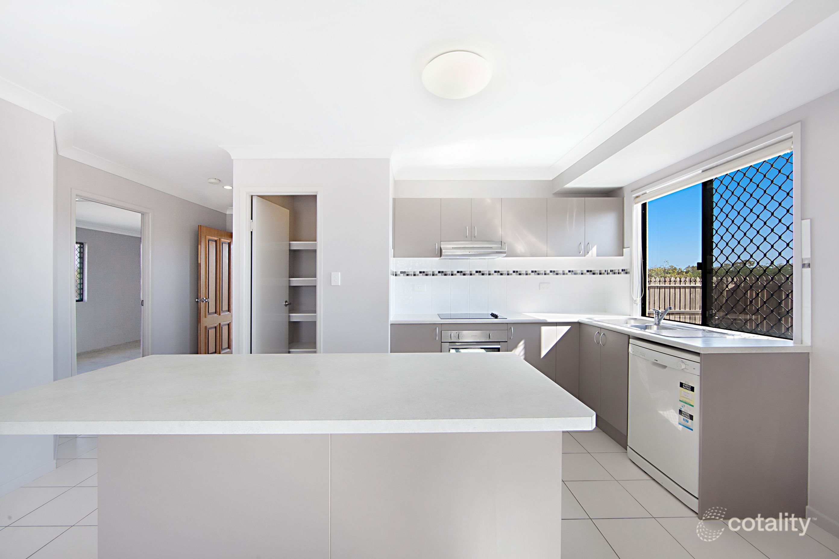 34 Aintree Ave, Mount Low, QLD 4818