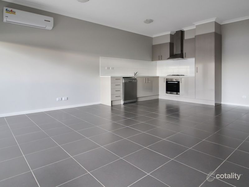 29 Freshfields Dr, Cranbourne North, VIC 3977