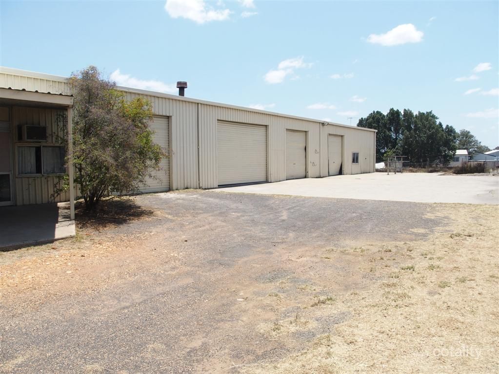 18 Wilga St, Blackwater, QLD 4717