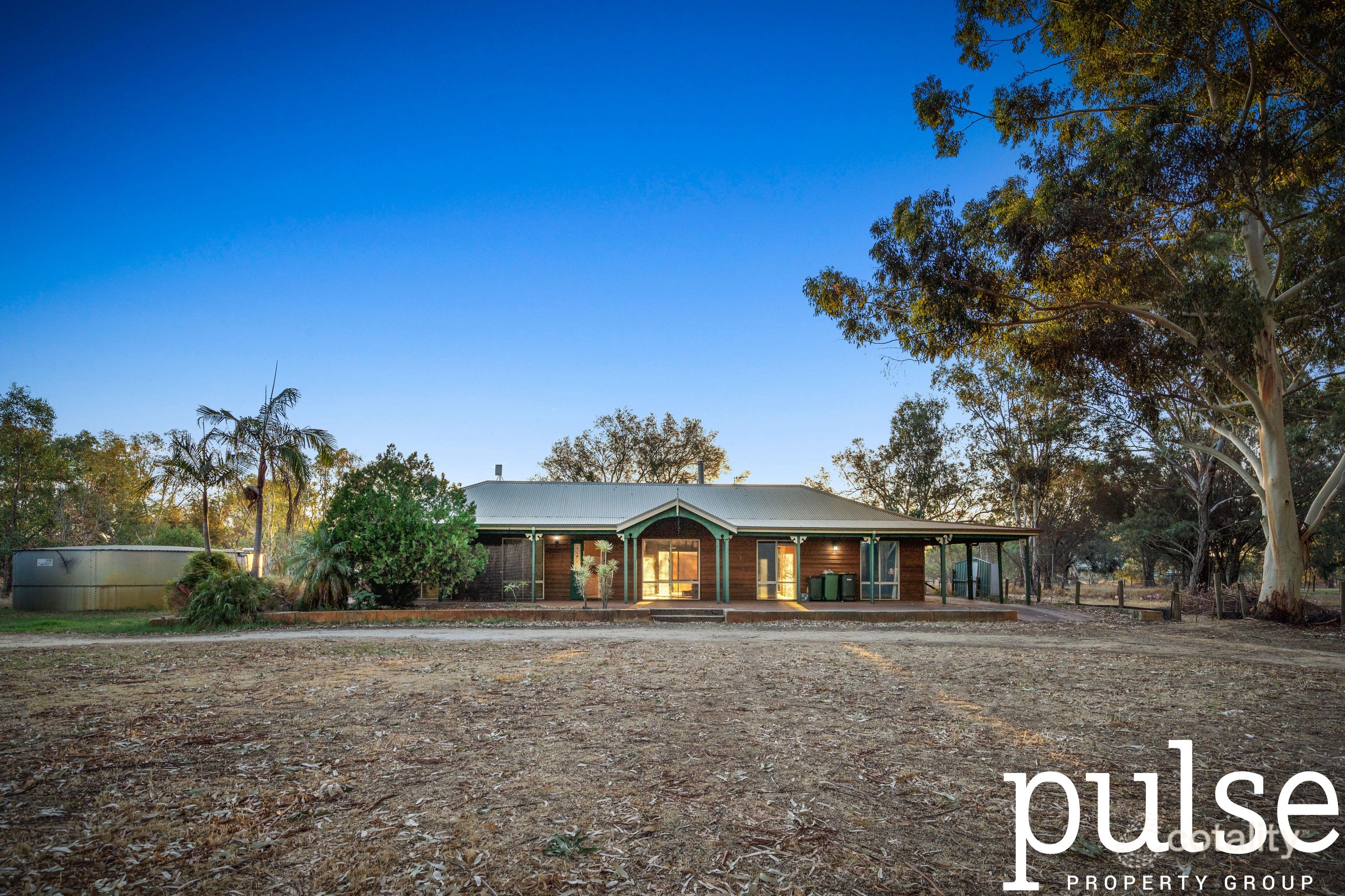 234 Country Dr, Oakford, WA 6121