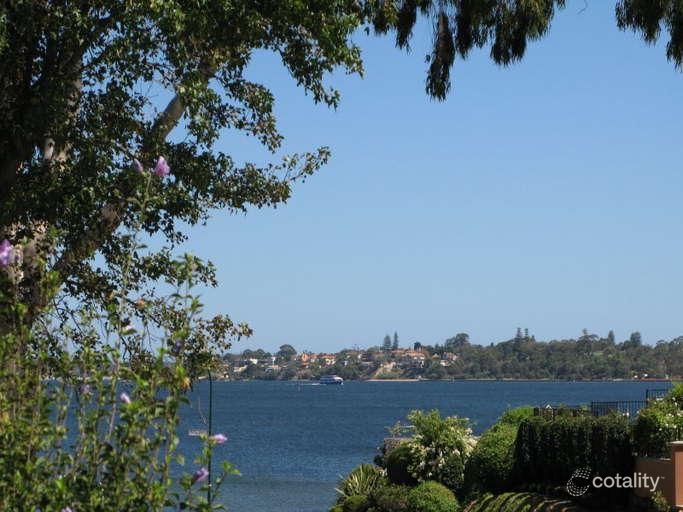 3 Dee Rd, Applecross, WA 6153