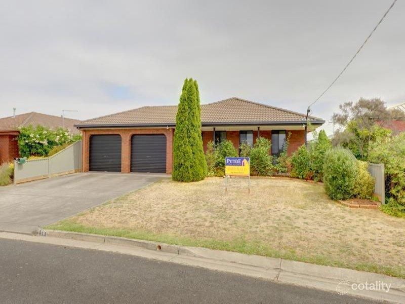 18 Waltham Dr, Mitchell Park, VIC 3355