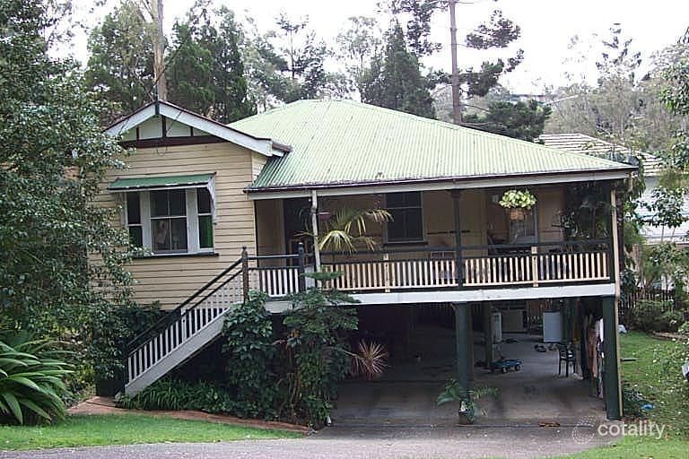 31 Carroll St, Bardon, QLD 4065