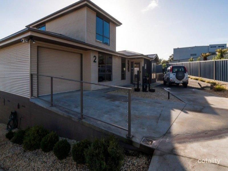 2/9 Tomarah Cres, Devonport, TAS 7310