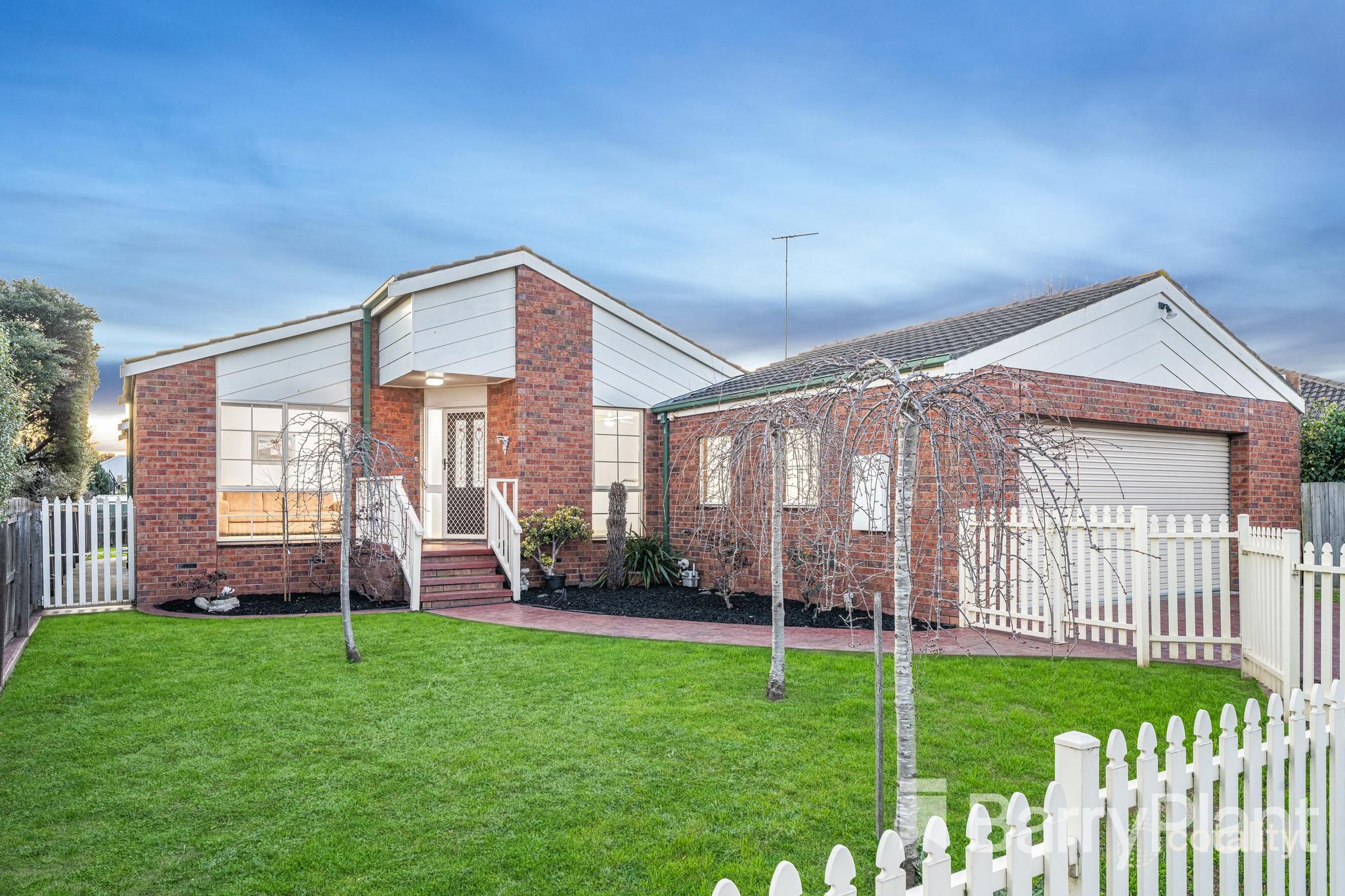 68b Glastonbury Dr, Highton, VIC 3216