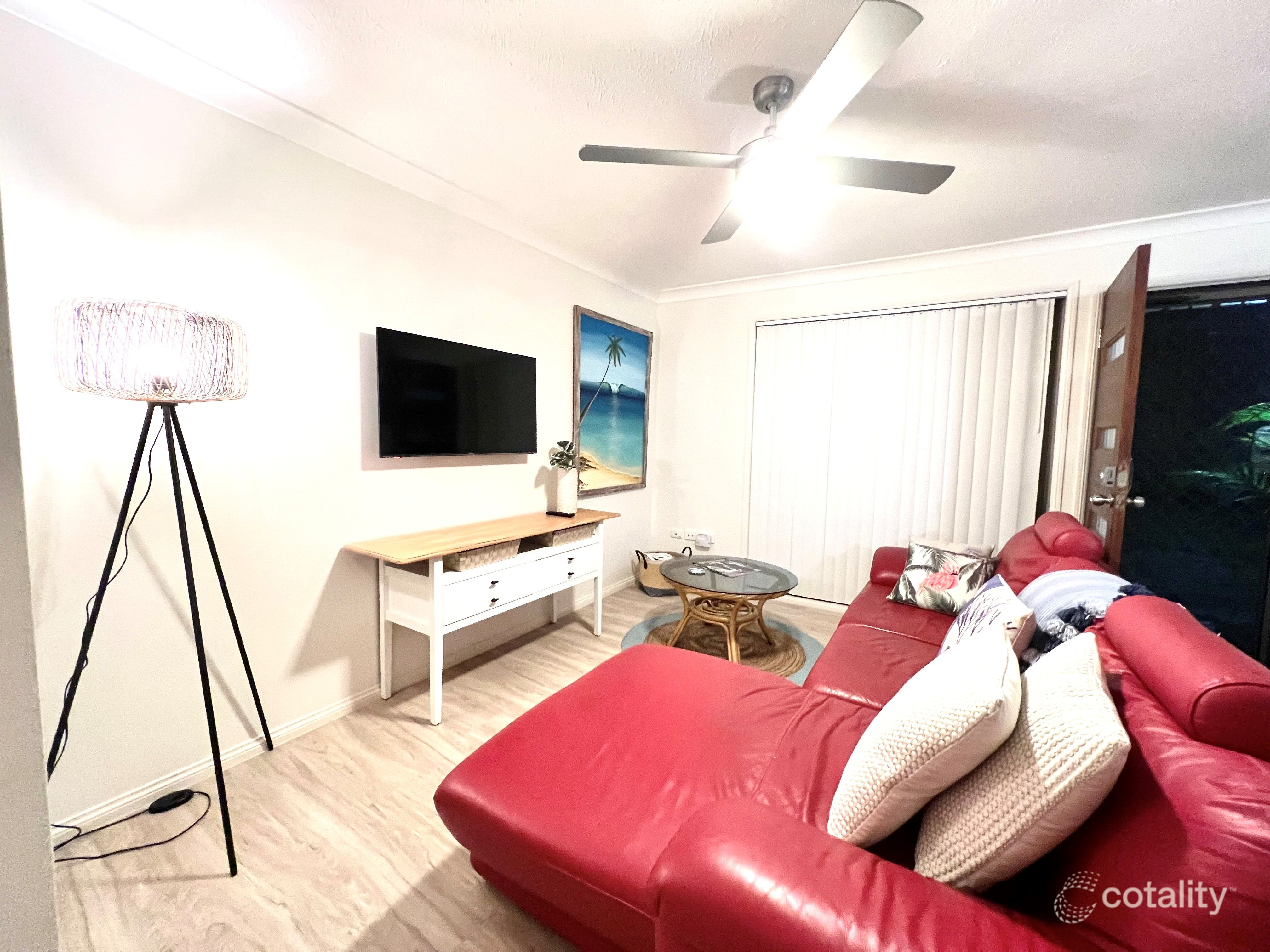 33/172 Barrier Reef Dr, Mermaid Waters, QLD 4218