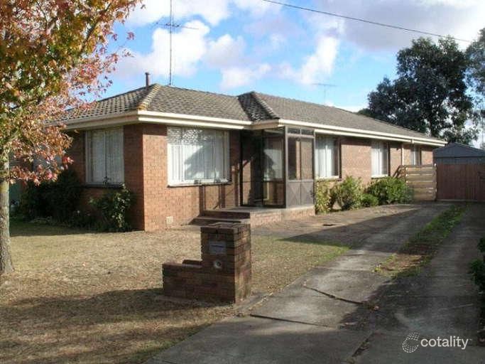 37 Marie Cres, Wendouree, VIC 3355