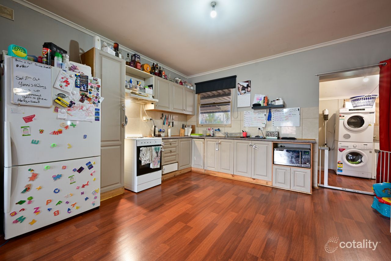 17 Charles Ave, Whyalla Norrie, SA 5608