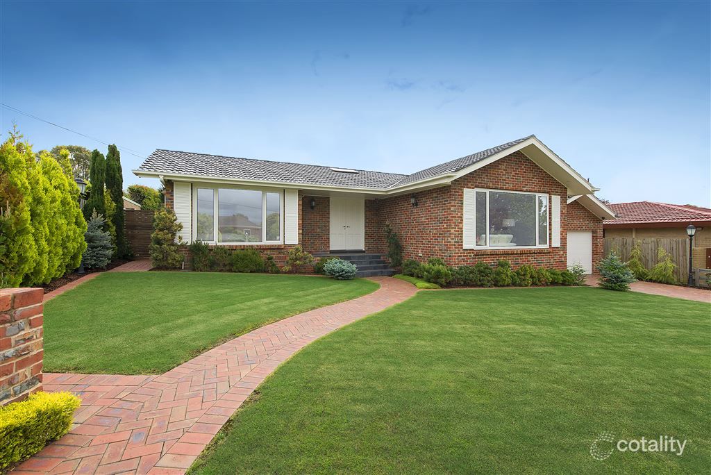 11 Blenheim Ave, Glen Waverley, VIC 3150
