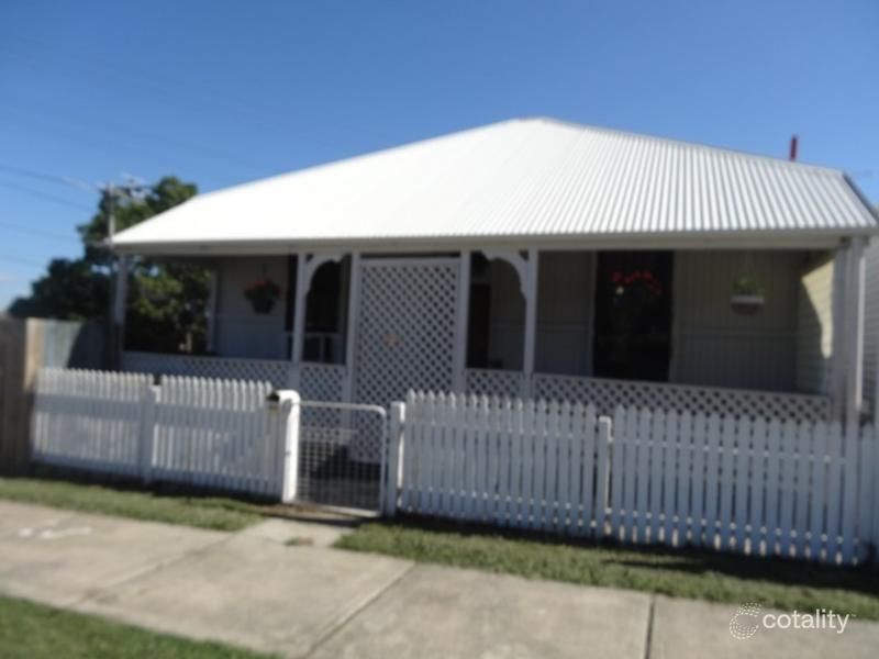 42 Downs St, North Ipswich, QLD 4305