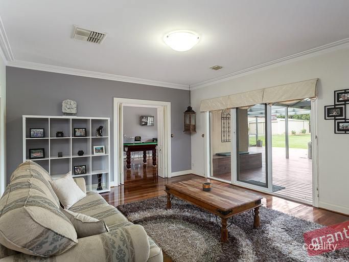 77 Crawley Rd, Narre Warren North, VIC 3804