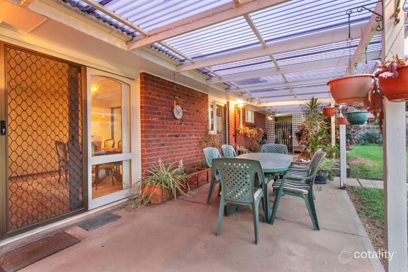 9 Hilton Way, Melton West, VIC 3337