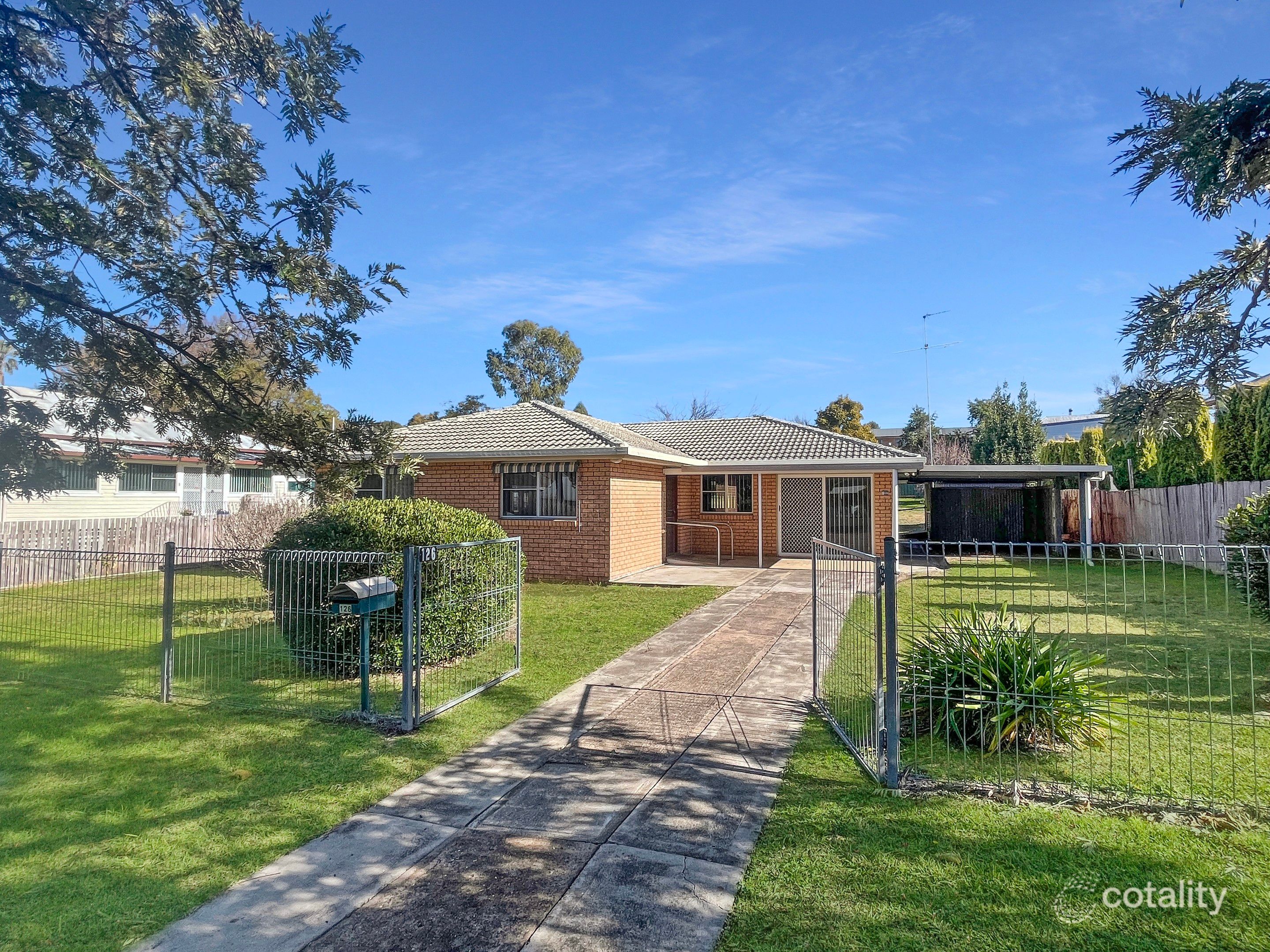 126 Hill St, Quirindi, NSW 2343