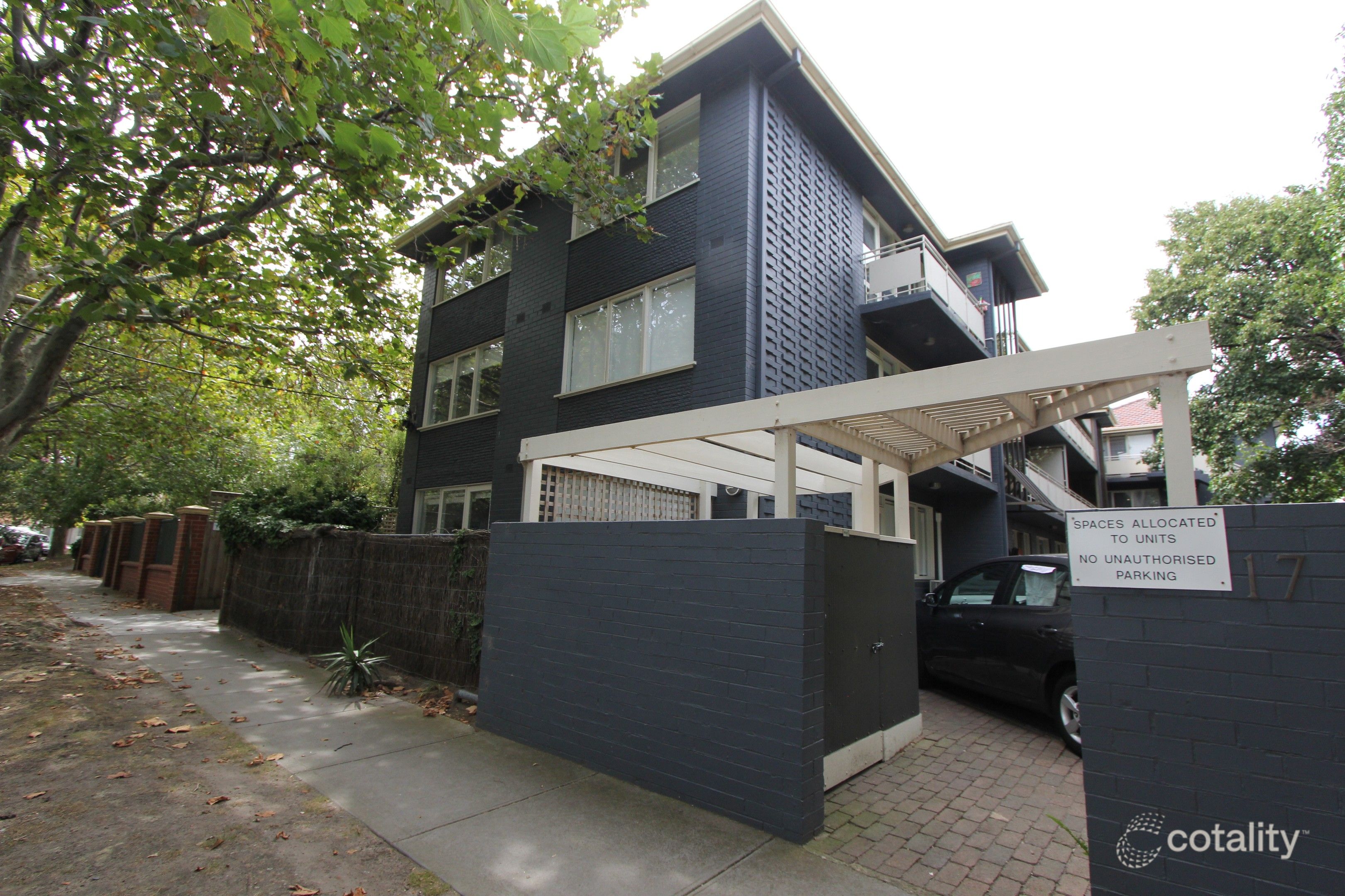 4/17 Tiuna Gr, Elwood, VIC 3184