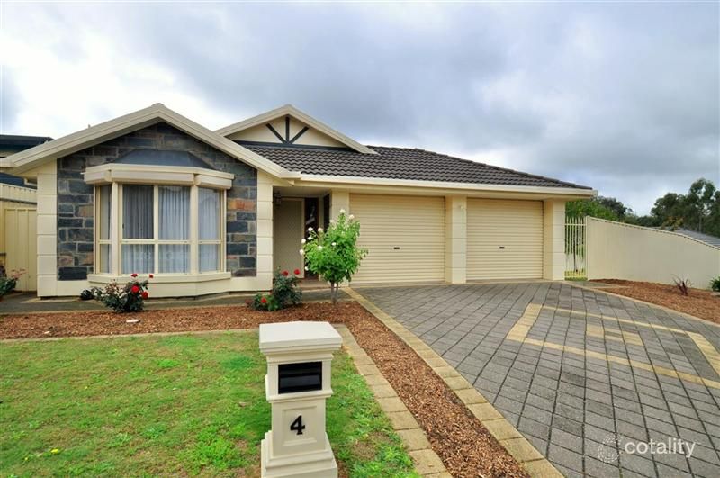 4 Merrivale Dr, Happy Valley, SA 5159