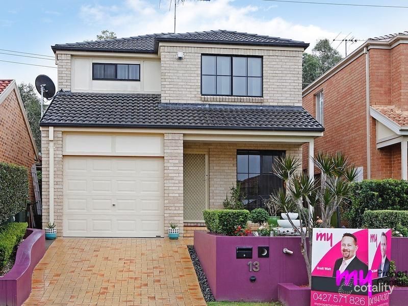 13 Scarr Cottage Pl, Blair Athol, NSW 2560