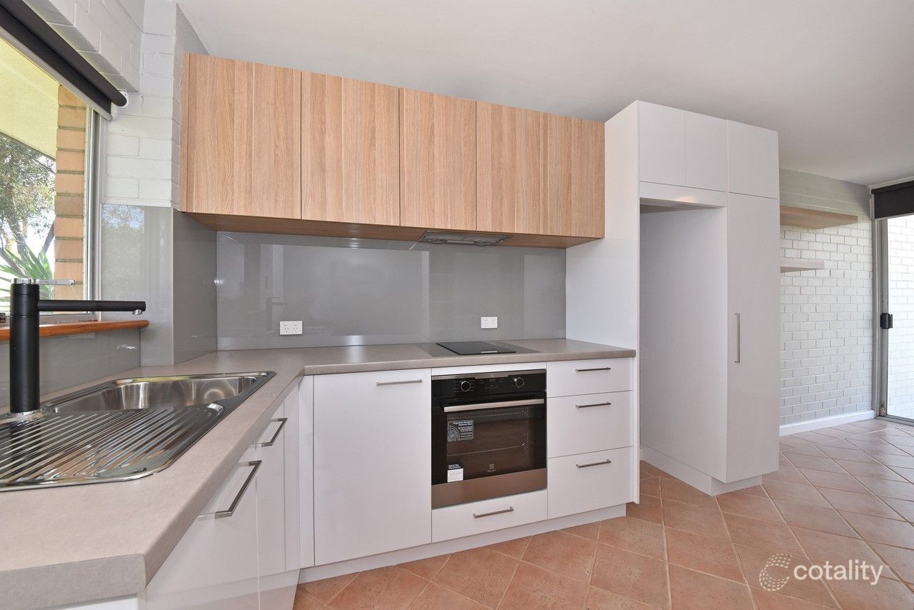 5/2 Coral St, Scarborough, WA 6019