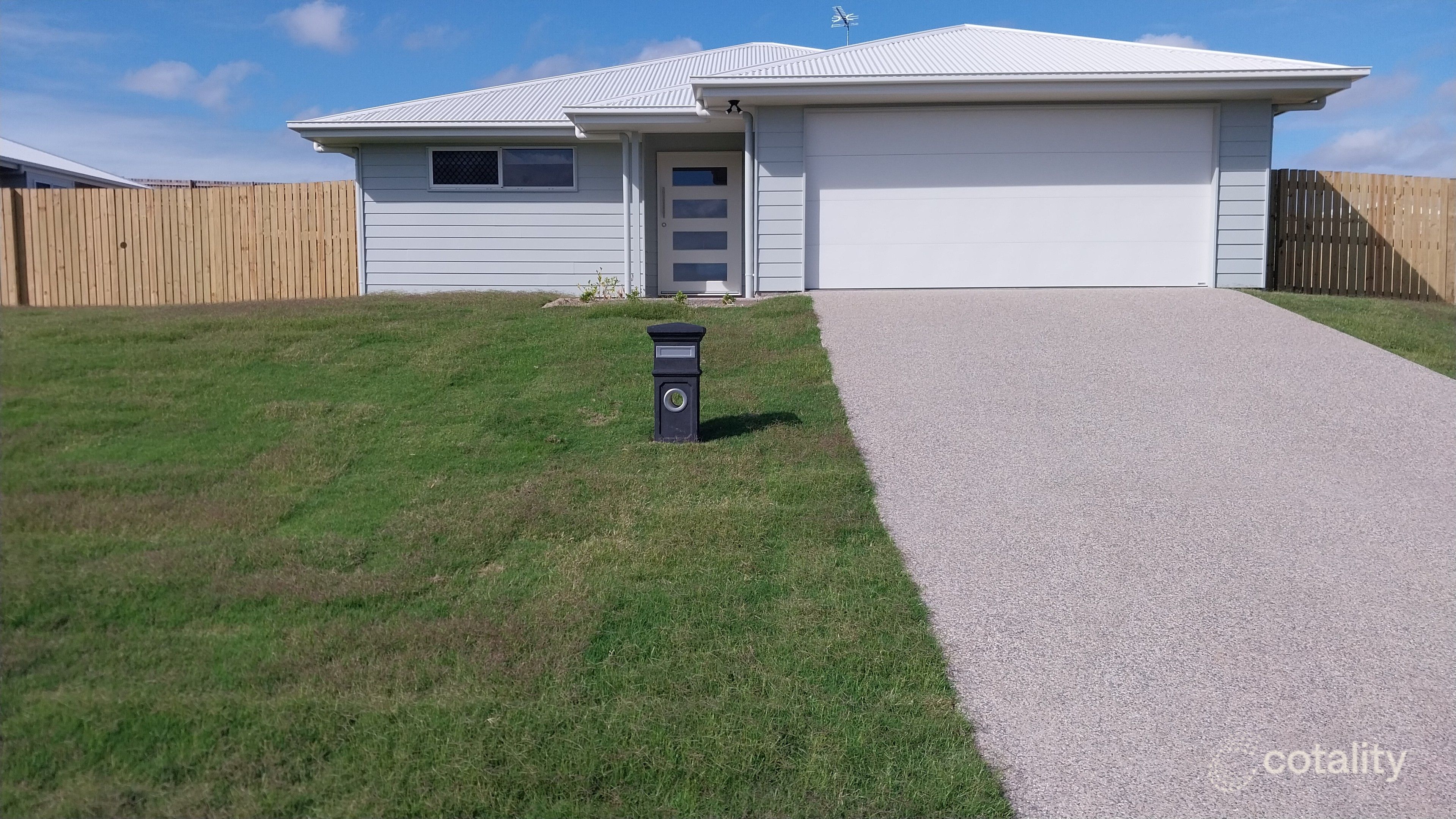 35 Golden Cct, Hidden Valley, QLD 4703