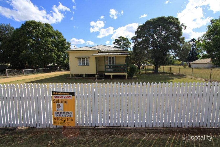 25 Hodge St, Kingaroy, QLD 4610