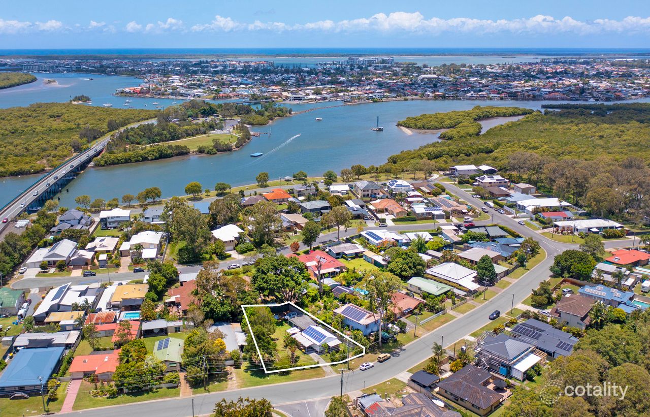 70 Crescent Ave, Hope Island, QLD 4212