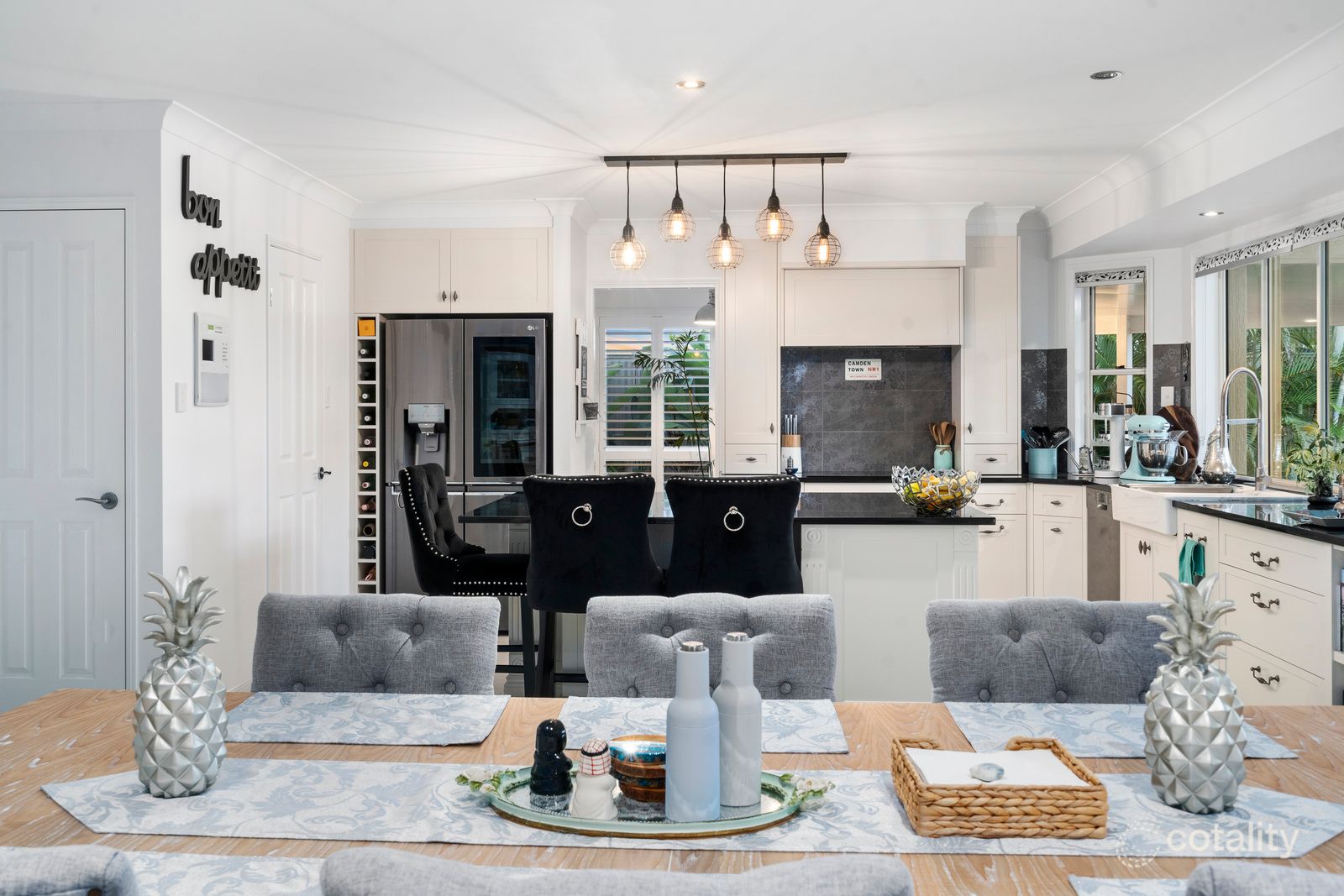 3 Cayman Cres, Ormiston, QLD 4160